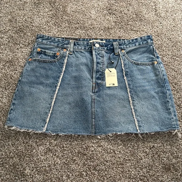 LEVIS Women’s Remade Denim Icon Skirt size 30 - Picture 5 of 10